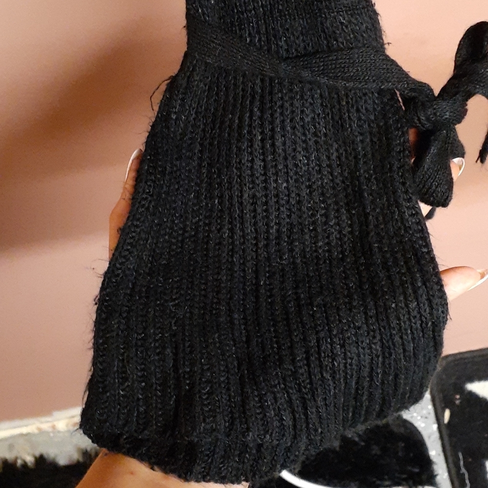 Sweater - Picture 2 of 3